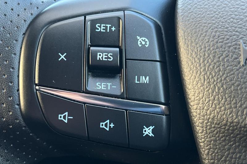 Used Ford Kuga 2024 for sale - 76631372: Photo 25