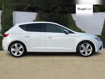 Used SEAT Leon 2019 for sale - 77198990: Photo