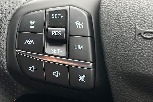 Used Ford Kuga 2023 for sale - 76209353: Photo 25