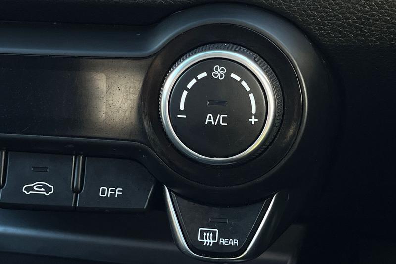 Used Kia Stonic 2022 for sale - 76344503: Photo 33