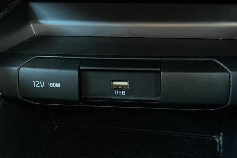 Used Kia Stonic 2022 for sale - 76344503: Photo 35