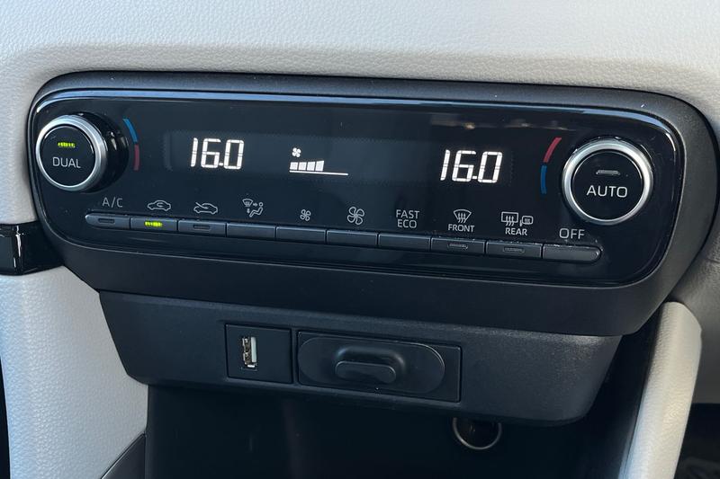 Used Toyota Yaris 2021 for sale - 77733288: Photo 31