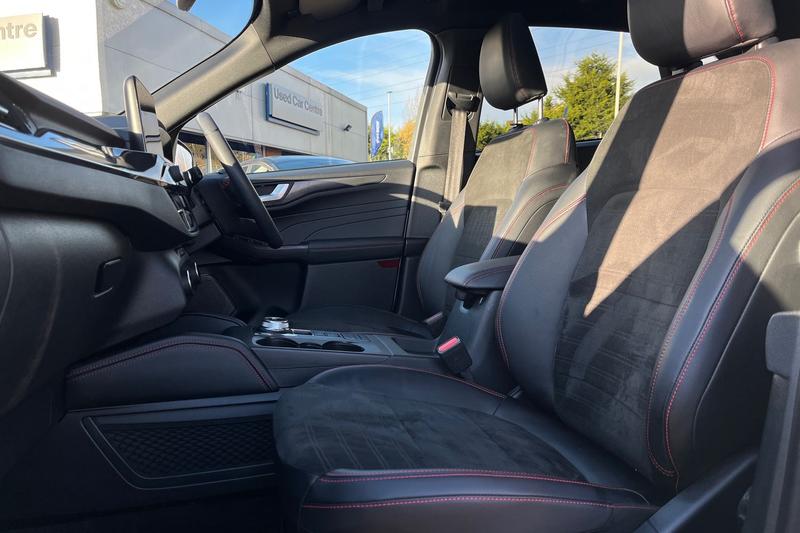 Used Ford Kuga 2024 for sale - 76692969: Photo 19