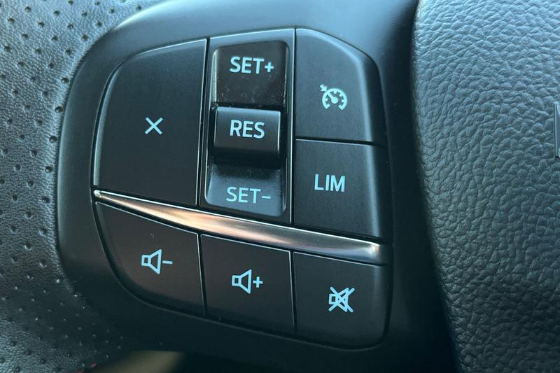 Used Ford Kuga 2024 for sale - 76692969: Photo 25