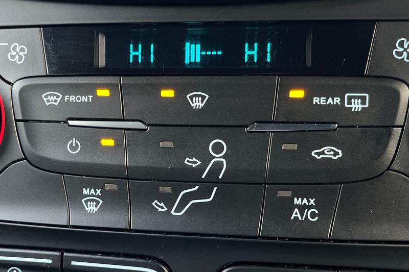 Used Ford Kuga 2017 for sale - 77198988: Photo 32