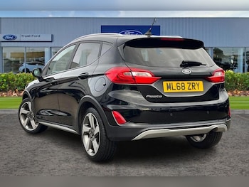 Used Ford Fiesta 2018 for sale - 76703102: Photo