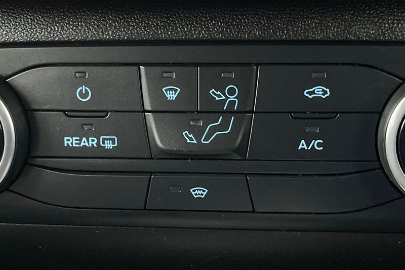 Used Ford Fiesta 2018 for sale - 76703102: Photo 32