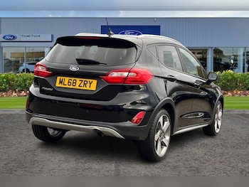 Used Ford Fiesta 2018 for sale - 76703102: Photo