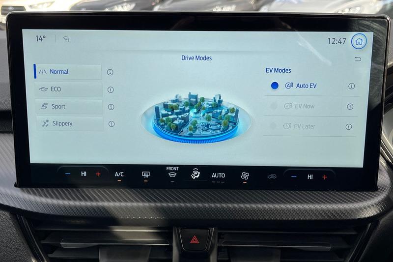 Used Ford Kuga 2025 for sale - 76908762: Photo 28