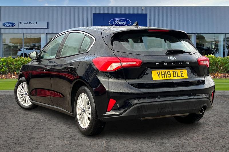 Used Ford Focus for sale - 76826239: Photo 2