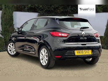 Used Renault Clio 2018 for sale - 79369392: Photo