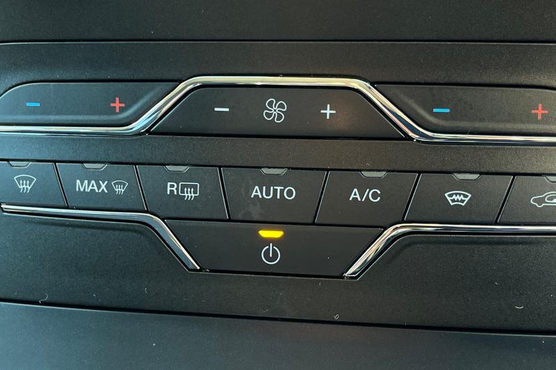 Used Ford S-Max 2023 for sale - 77918704: Photo 32