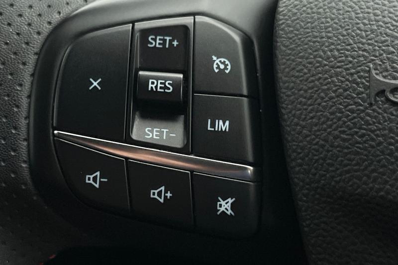 Used Ford Kuga 2023 for sale - 76384997: Photo 25