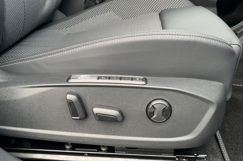 Used Ford Explorer 2025 for sale - 77350037: Photo 36