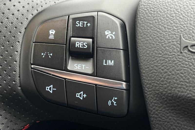 Used Ford Kuga 2025 for sale - 76908760: Photo 25