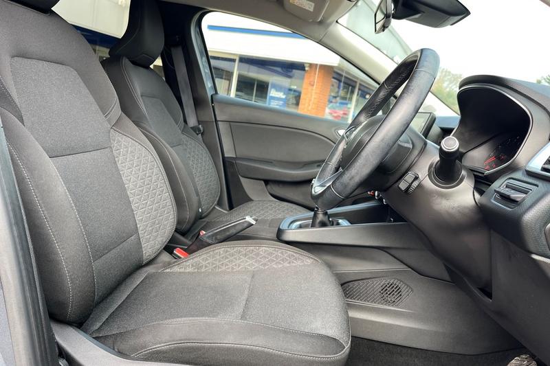 Used Renault Clio 2020 for sale - 77961894: Photo 17