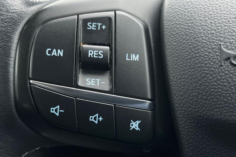 Used Ford Fiesta 2018 for sale - 77407102: Photo 24