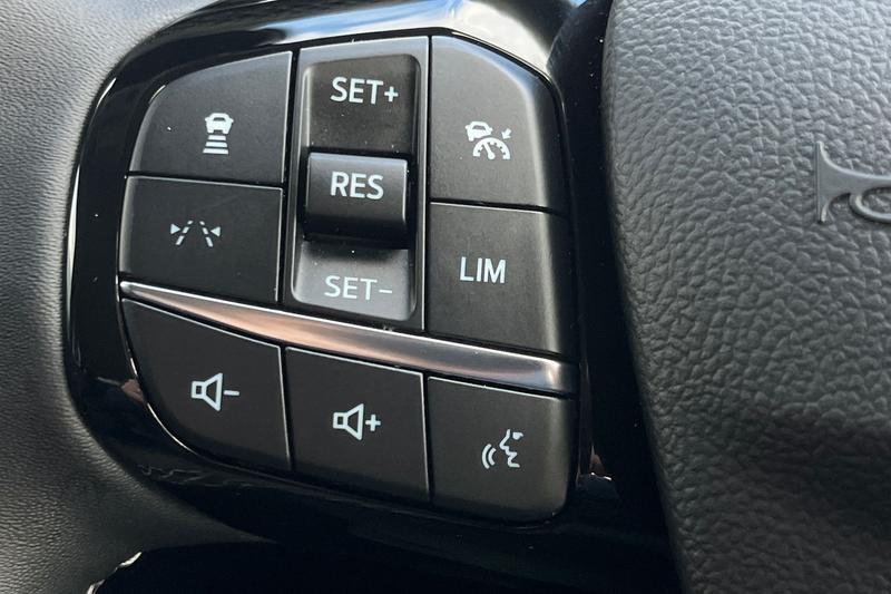 Used Ford Kuga 2025 for sale - 76908755: Photo 25