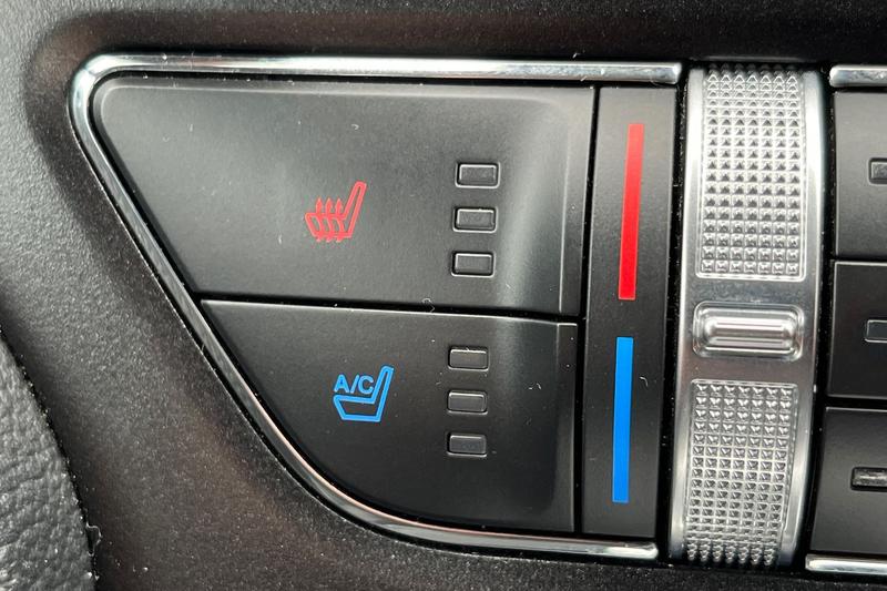 Used Ford Mustang 2023 for sale - 76350400: Photo 32