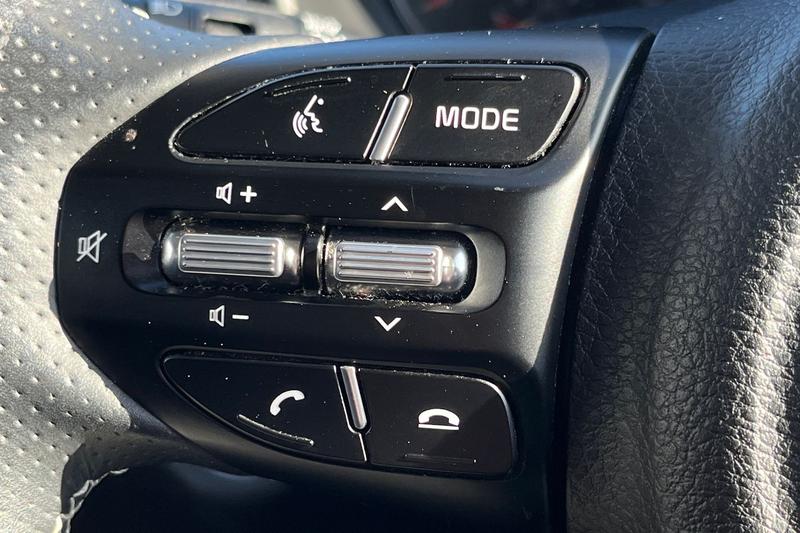 Used Kia Stonic 2022 for sale - 76703095: Photo 25