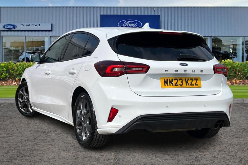 Used Ford Focus 2023 for sale - 75985116: Photo 2