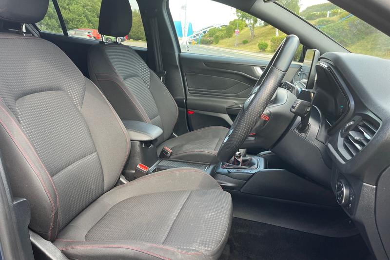 Used Ford Focus 2021 for sale - 76730152: Photo 17