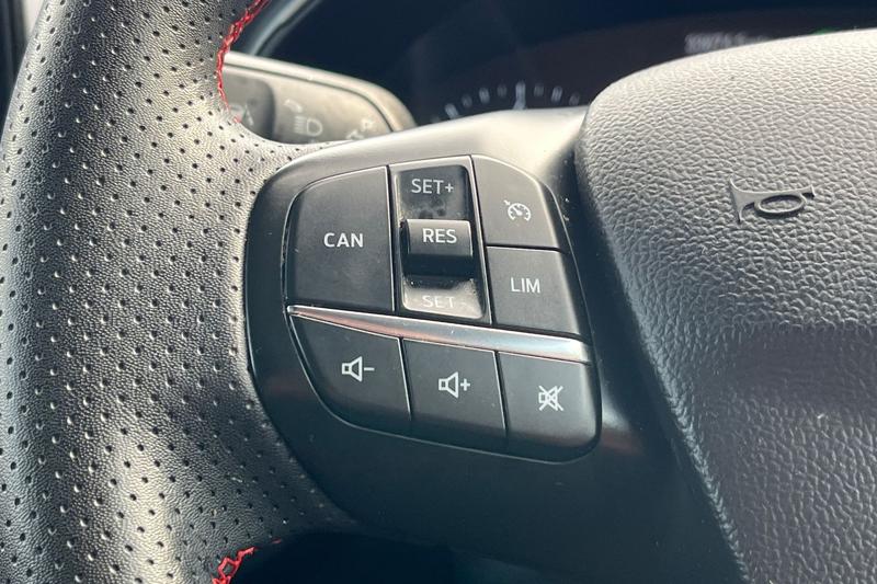 Used Ford Focus 2021 for sale - 76730152: Photo 32