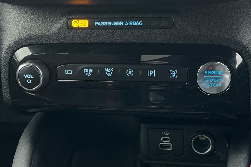 Used Ford Kuga 2025 for sale - 77462398: Photo 33