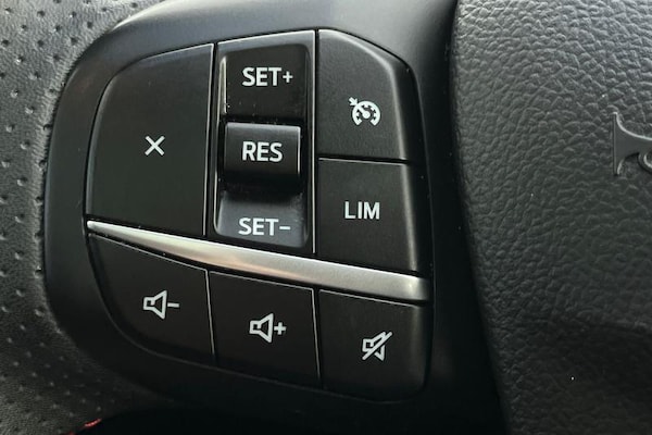 Used Ford Kuga 2022 for sale - 76222663: Photo 25