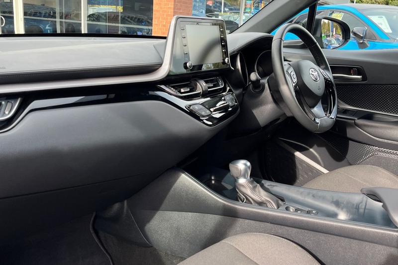 Used Toyota C-HR 2022 for sale - 76344505: Photo 18
