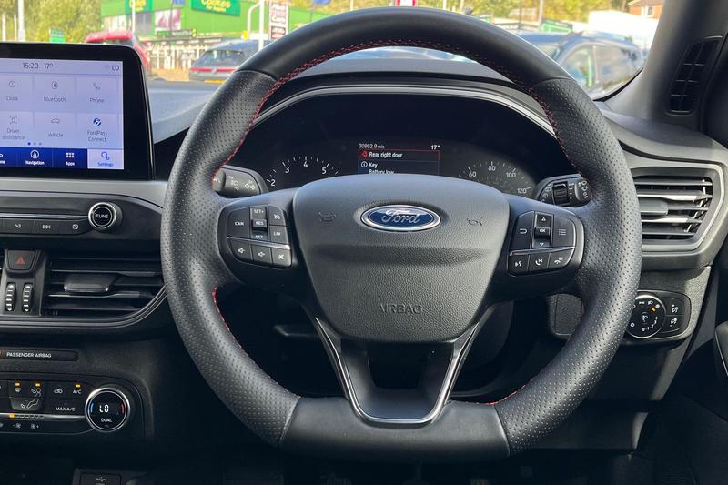 Used Ford Focus 2022 for sale - 76476835: Photo 12