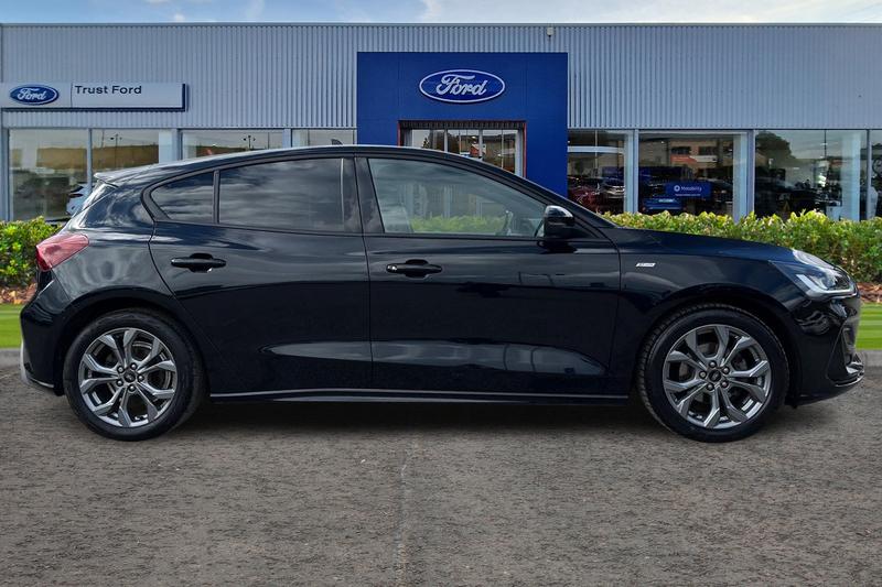 Used Ford Focus 2022 for sale - 76476835: Photo 3