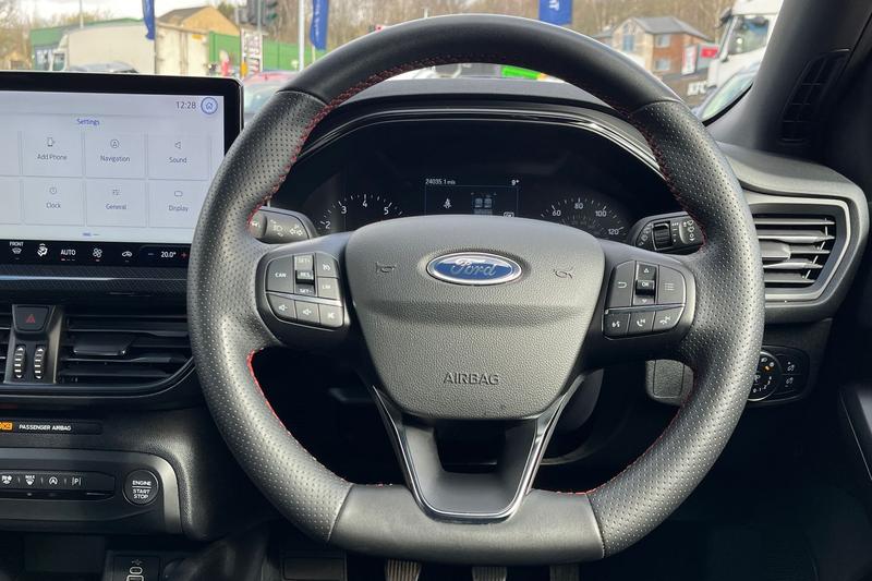 Used Ford Focus 2023 for sale - 77819579: Photo 12