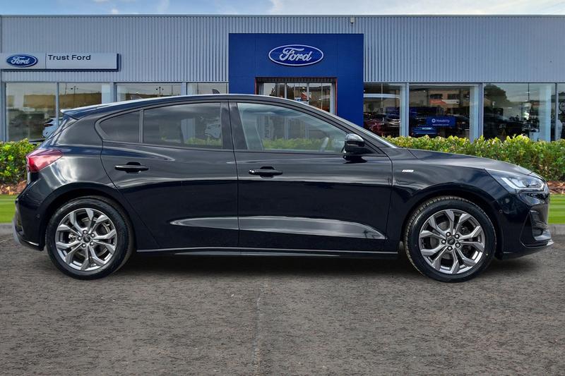 Used Ford Focus 2023 for sale - 77819579: Photo 3