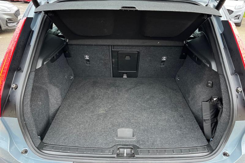 Used Volvo XC40 2021 for sale - 77516046: Photo 21