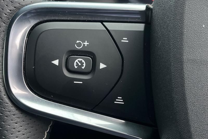 Used Volvo XC40 2021 for sale - 77516046: Photo 25