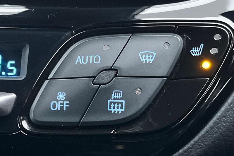 Used Toyota C-HR 2022 for sale - 77274906: Photo 32