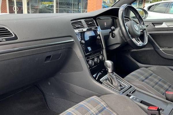 Used Volkswagen Golf 2020 for sale - 75972919: Photo 18