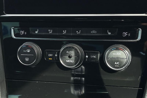 Used Volkswagen Golf 2020 for sale - 75972919: Photo 31