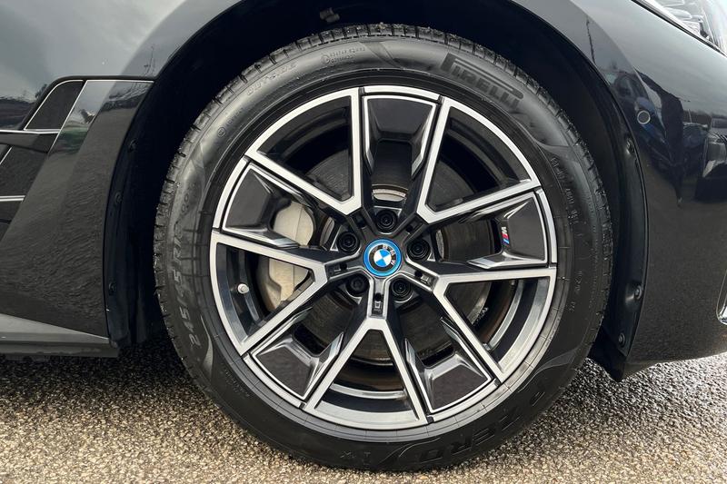 Used BMW i4 2024 for sale - 76953816: Photo 8