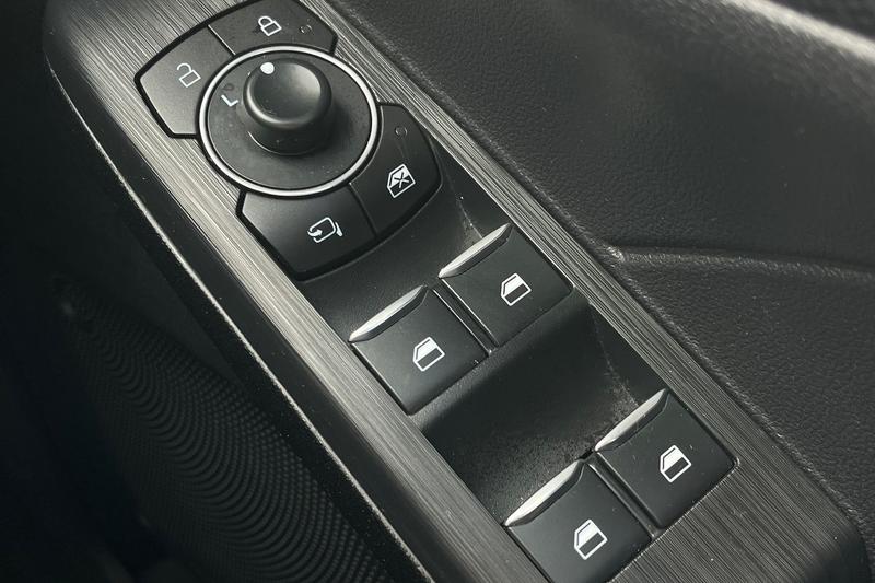 Used Ford Kuga 2023 for sale - 75972915: Photo 16
