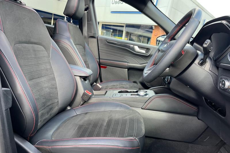 Used Ford Kuga 2023 for sale - 75972915: Photo 17