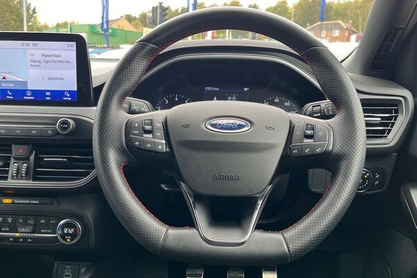 Used Ford Focus 2023 for sale - 76302642: Photo 12