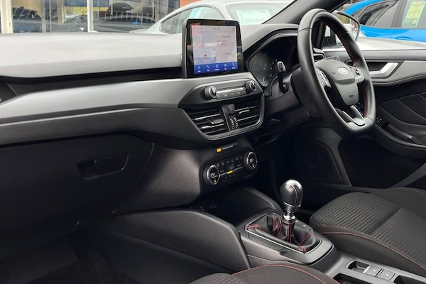 Used Ford Focus 2023 for sale - 76302642: Photo 18
