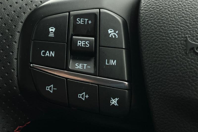 Used Ford Focus 2023 for sale - 76302642: Photo 25