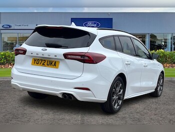 Used Ford Focus 2023 for sale - 76302642: Photo 4