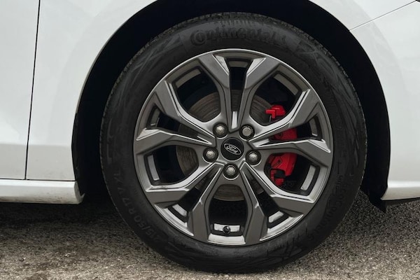 Used Ford Focus 2023 for sale - 76302642: Photo 8