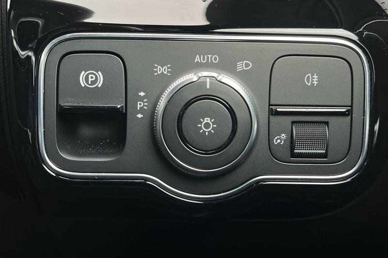 Used Mercedes-Benz A-Class 2021 for sale - 77809596: Photo 23