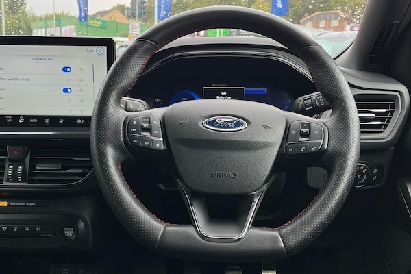 Used Ford Focus 2023 for sale - 75792058: Photo 12