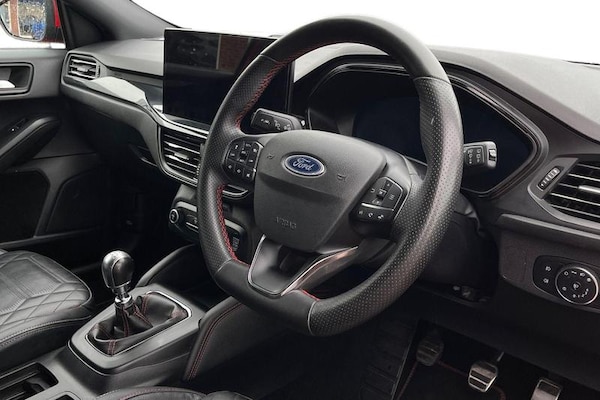 Used Ford Focus 2023 for sale - 75792058: Photo 9